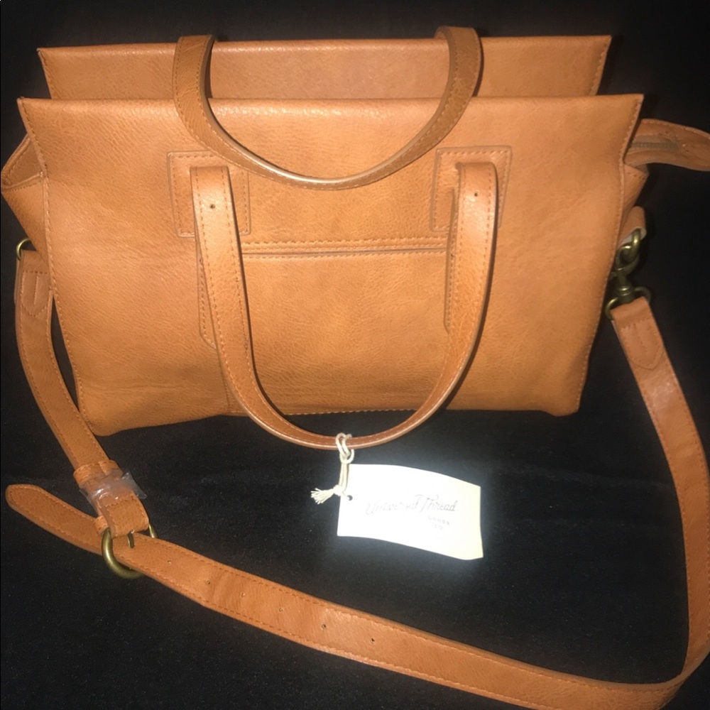 Beautiful Brand New Purse 👜 (with tags 🏷)